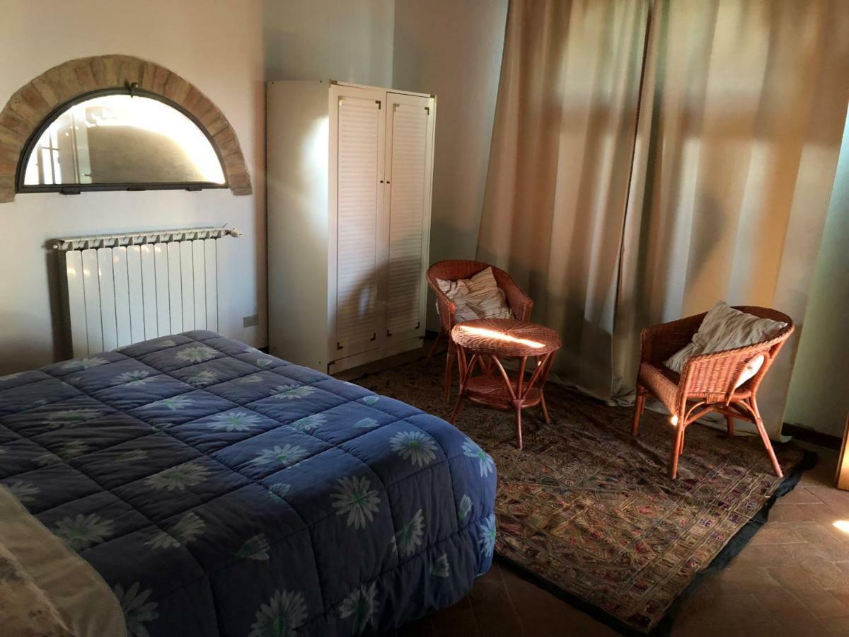 Casa Di Romano, La Piazzetta Marcialla Exterior foto